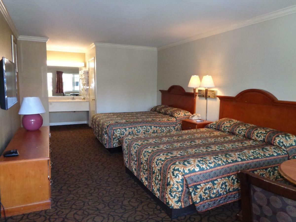 Long Beach Luxury Inn 외부 사진
